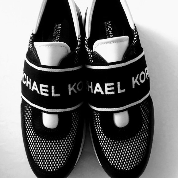 MICHAEL KORS SLIP ONS - Picture 4 of 8